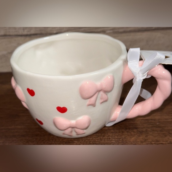 Super Cute Ceramic Mug with Red Hearts ❤️  and Pink Bows 🎀  Valentines Day - Picture 6 of 10